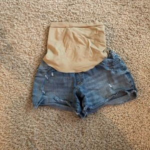 Jessica Simpson maternity shorts